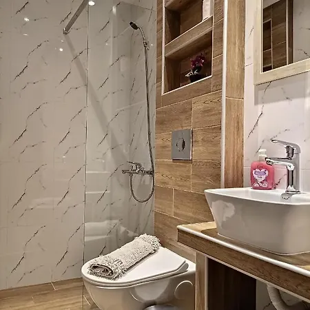Black Rose Apartment Sarti