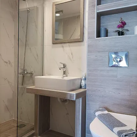 Black Rose Apartment