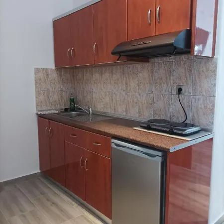 Apartment Black Rose